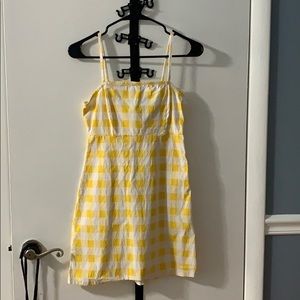 Little yellow and white dress that zips